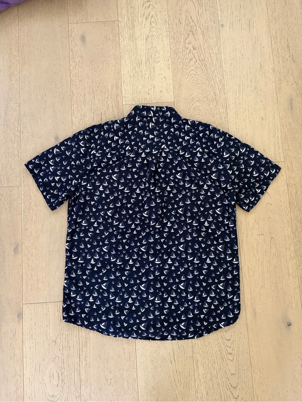 Navy Short-Sleeve Button-Up Shirt with Sailboat Print - Picture 2 of 4